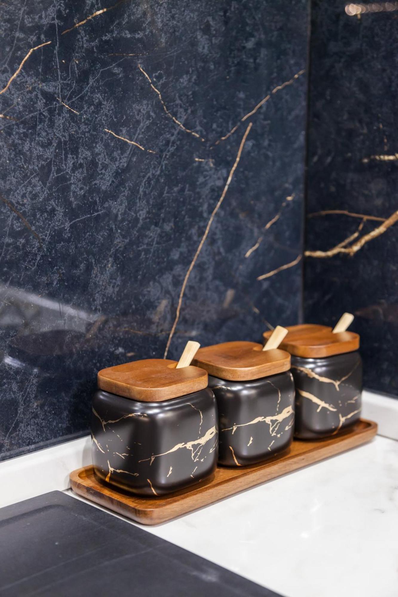 Italian Fashion Suite - Luxurious Marble City Center 밀라노 외부 사진