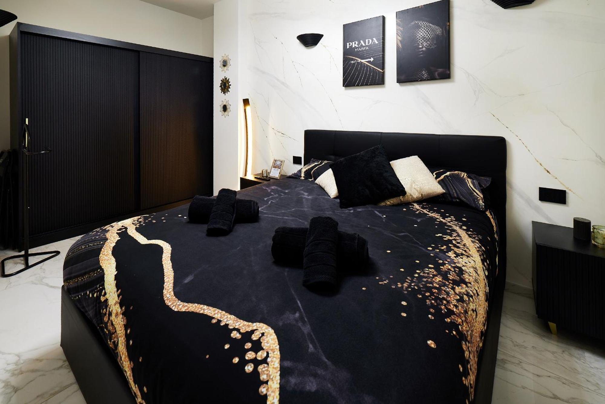 Italian Fashion Suite - Luxurious Marble City Center 밀라노 외부 사진
