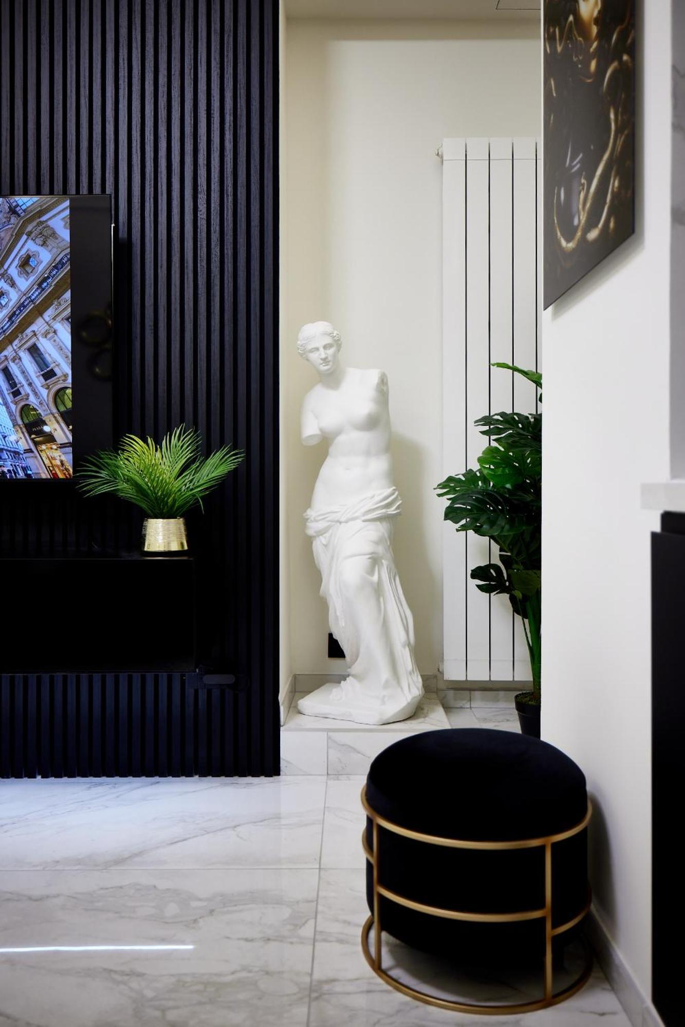 Italian Fashion Suite - Luxurious Marble City Center 밀라노 외부 사진